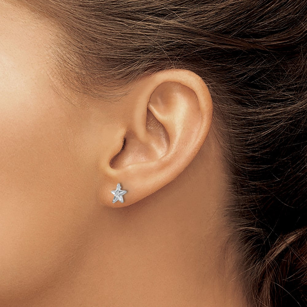 Diamond-cut Starfish Earrings in 14k White Gold