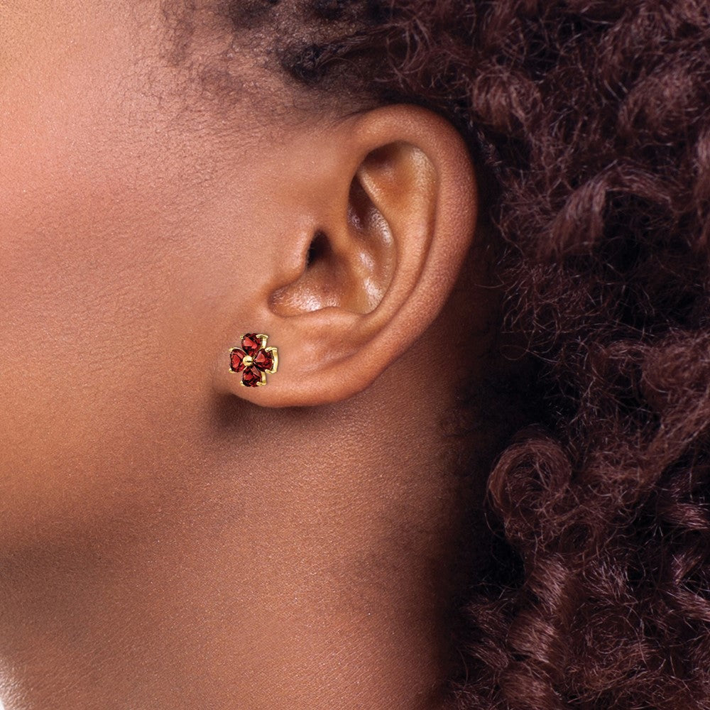 Heart-shaped Garnet Flower Post Earrings in 14k Yellow Gold