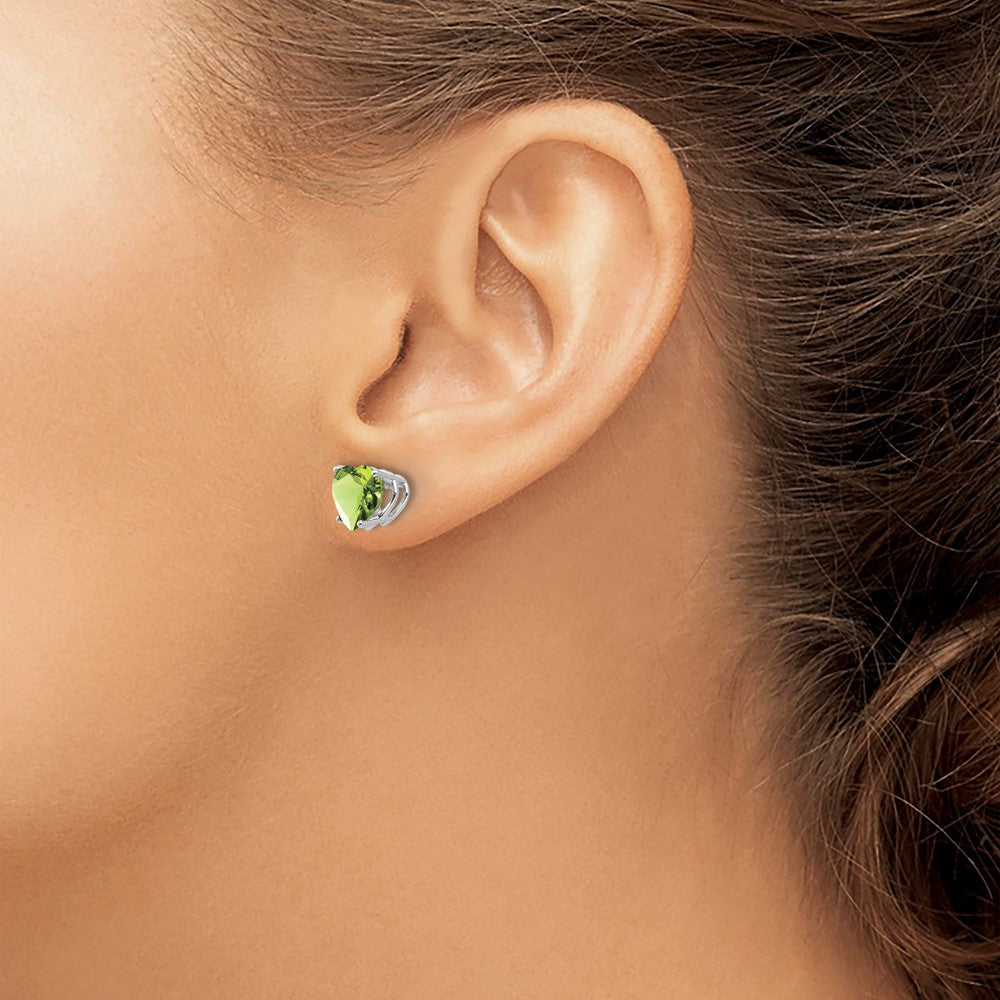 7mm Heart Peridot Earrings in 14k White Gold