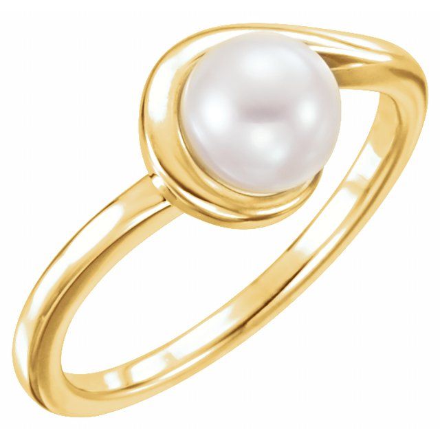 Cultured White Freshwater Pearl Ring