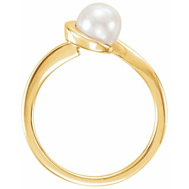 Cultured White Freshwater Pearl Ring
