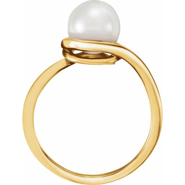 7.5-8mm Cultured White Freshwater Pearl Ring