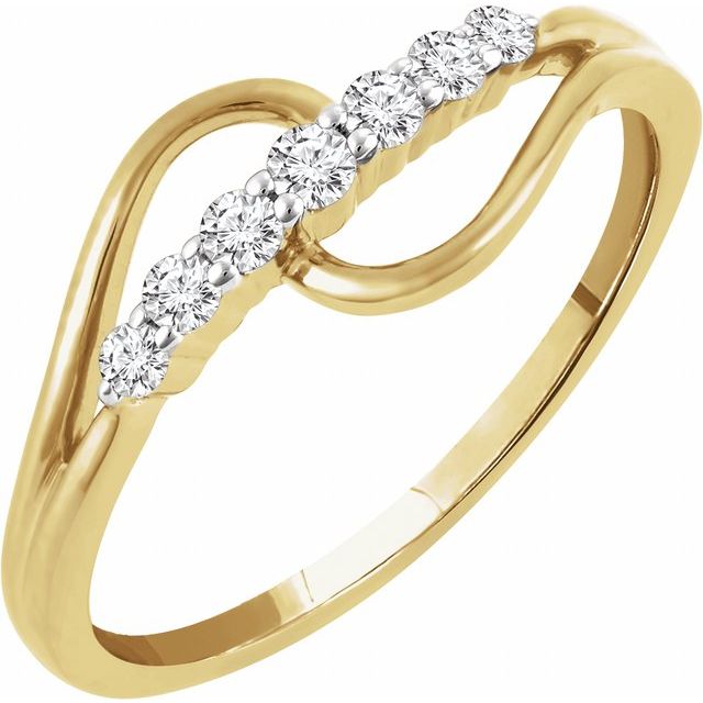 1/5 CTW Natural Diamond Ring